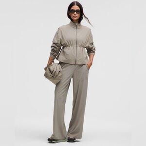 Lululemon Athletica Swift Mid-Rise Wide-Leg Pant 12